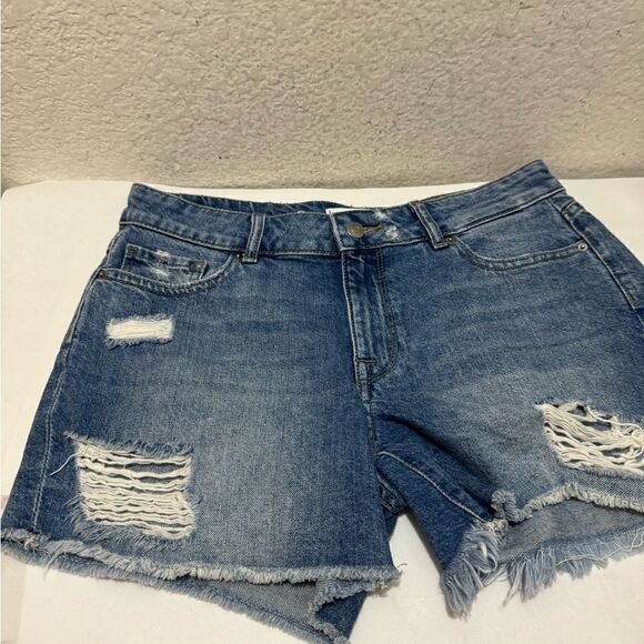 DL1961 Distressed Denim Jean Cut Off Shorts Karlie Boyfriend Shorts 28 - Picture 2 of 12